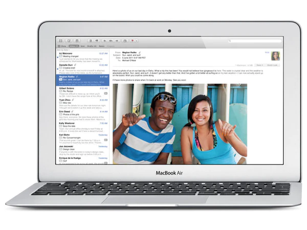 A1465 Apple MacBook Air 11.6型！SSD128GB！